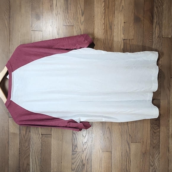 Mens club house white with red sleeves t-shirt - Picture 4 of 7